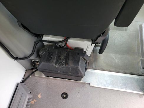 Used 2017 Freightliner Sprinter 3500 RWD image 39