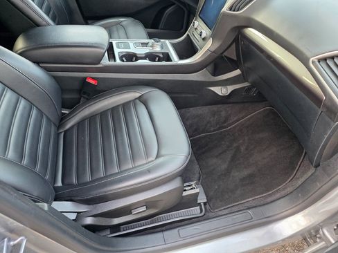 Used 2024 Ford Edge SEL image 17