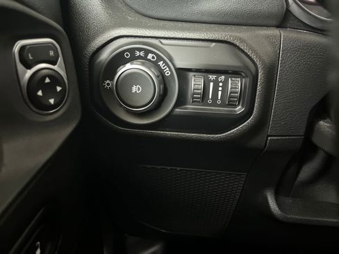 Used 2021 Jeep Wrangler Unlimited Sahara image 55