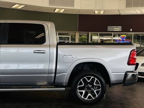 Used 2025 RAM 1500 Laramie AWD/4WD image 17