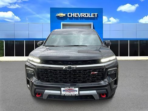 Used 2025 Chevrolet Traverse Z71 w/ Enhanced Driving Package AWD/4WD image 8