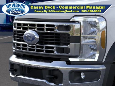 New 2026 Ford F550 4x4 Crew Cab image 17