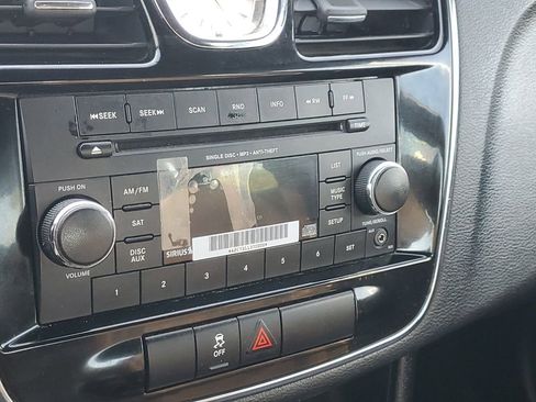 Used 2013 Chrysler 200 Touring FWD image 26