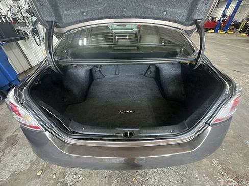 Used 2015 Nissan Altima 2.5 SV w/ Convenience Package FWD image 25