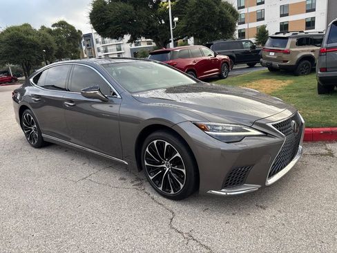 Used 2023 Lexus LS 500 w/ Luxury Package RWD image 7
