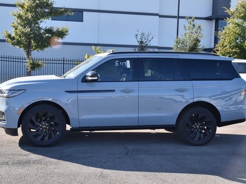 New 2025 Lincoln Navigator Reserve w/ Jet Appearance Package image 11