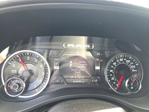 Used 2022 RAM 1500 Big Horn AWD/4WD image 18
