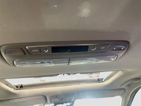 Used 2022 Kia Telluride EX w/ EX Premium Package image 28