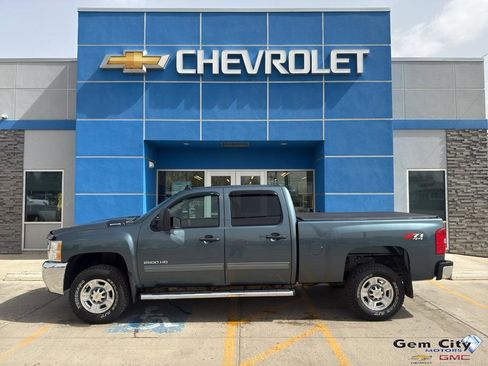 Used 2010 Chevrolet Silverado 2500 LT w/ Interior Plus Package AWD/4WD image 1