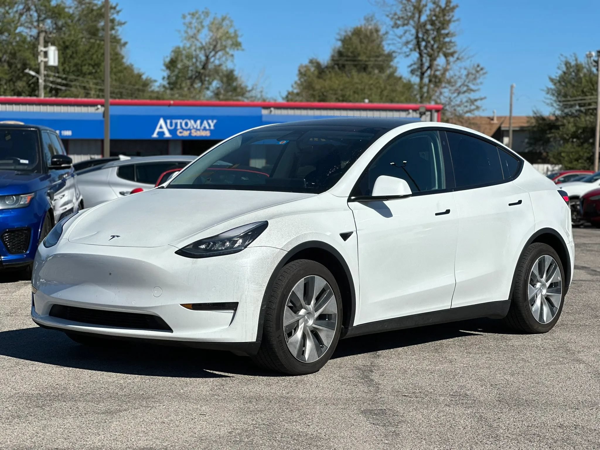 Used 2020 Tesla Model Y Long Range AWD/4WD image 1