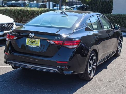 Used 2023 Nissan Sentra SR w/ SR Premium Package image 4