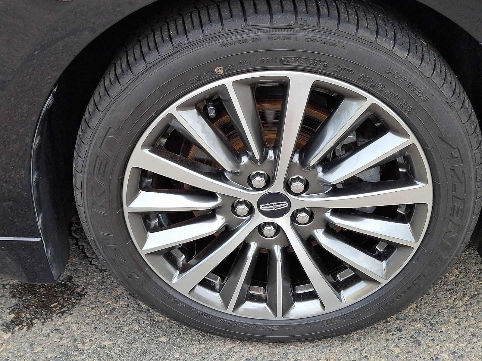 Used 2020 Lincoln MKZ FWD image 11