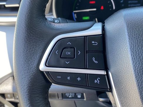 Certified 2025 Toyota Sienna XLE FWD image 26