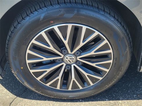 Used 2021 Volkswagen Jetta S image 9