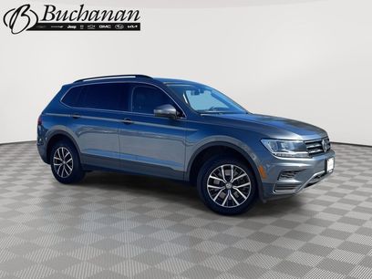 Used 2019 Volkswagen Tiguan SE w/ Panoramic Sunroof Package