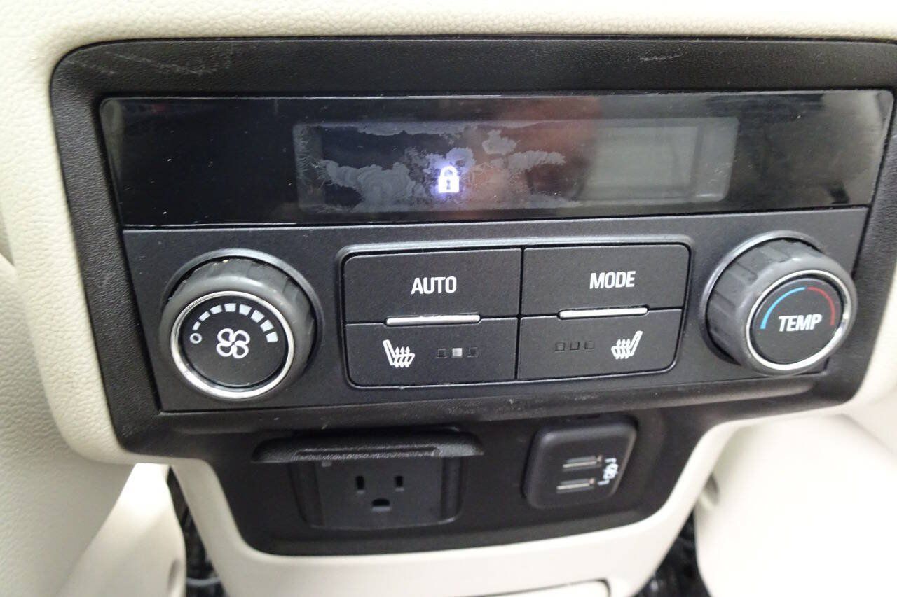 Used 2019 GMC Acadia Denali w/ Technology Package AWD/4WD image 20