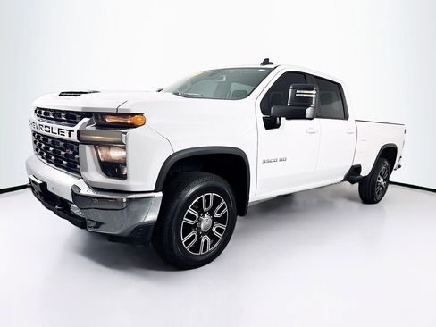 Used 2023 Chevrolet Silverado 3500 LT w/ Convenience Package AWD/4WD image 3