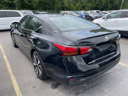 Used 2022 Nissan Altima 2.5 SV FWD image 4