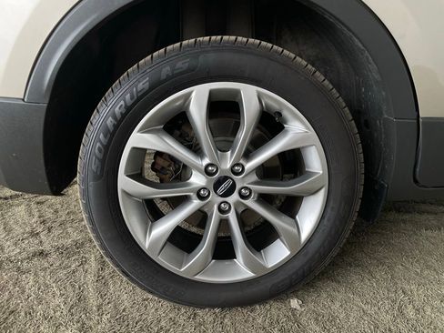 Used 2015 Lincoln MKC FWD w/ Equipment Group 101A Select image 11