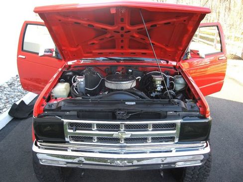 Used 1991 Chevrolet S10 Pickup 4WD 2-Door image 42