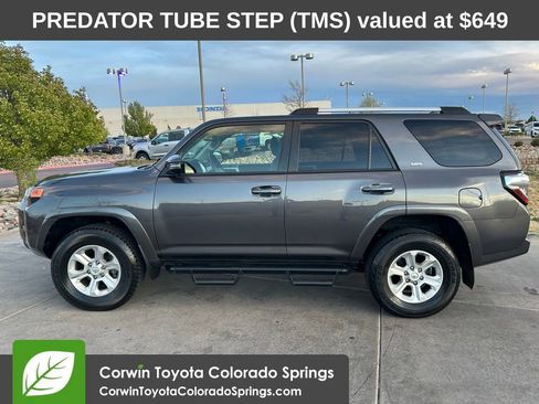 Used 2021 Toyota 4Runner SR5 Premium w/ Moonroof Package AWD/4WD image 5