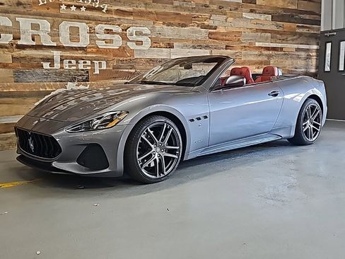 Used 2018 Maserati GranTurismo Sport image 3