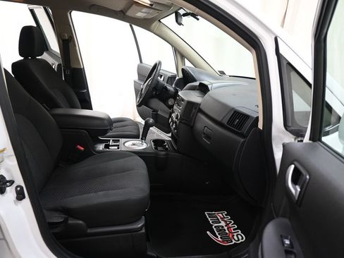 Used 2011 Mitsubishi Endeavor LS AWD/4WD image 8