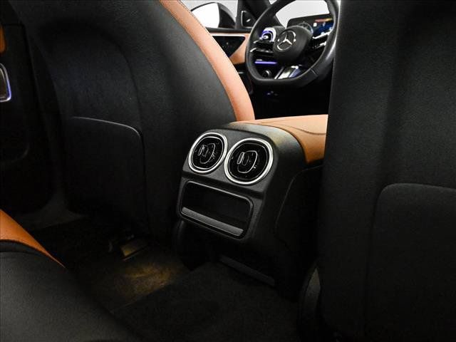 Certified 2026 Mercedes-Benz C 300 4MATIC Sedan image 19
