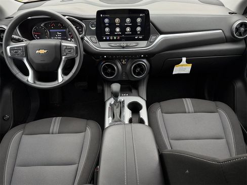 Certified 2024 Chevrolet Blazer LT w/ Convenience Package image 10