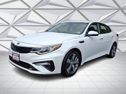 Used 2019 Kia Optima S image 4