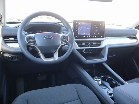 New 2026 Ford Explorer Active image 2