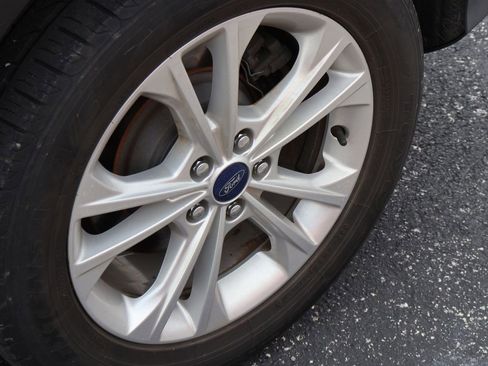 Used 2017 Ford Escape SE AWD/4WD image 20