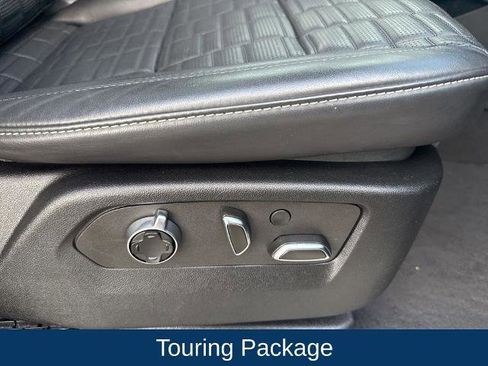 Used 2023 Cadillac Escalade Premium Luxury Platinum AWD/4WD image 33