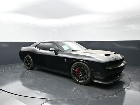 Used 2023 Dodge Challenger SRT Hellcat RWD image 1