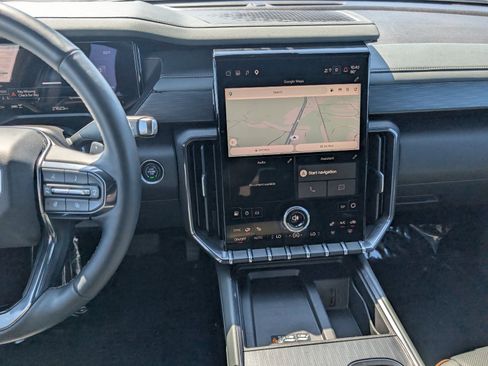 Used 2025 GMC Acadia AT4 AWD/4WD image 20
