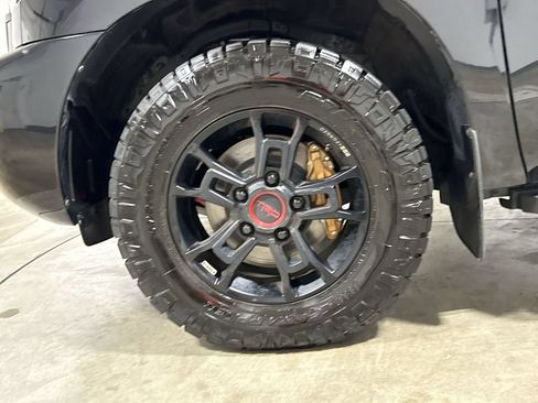 Used 2020 Toyota Sequoia TRD Pro AWD/4WD image 29