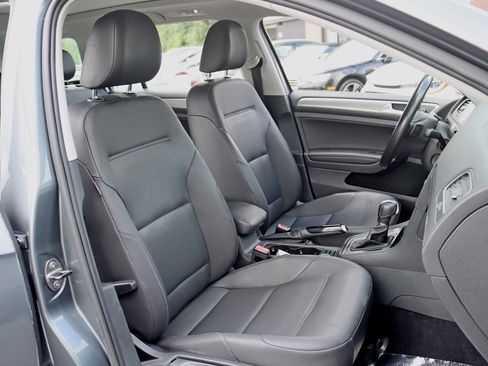 Used 2015 Volkswagen Golf TDI SE FWD image 28