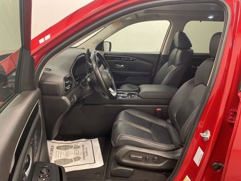 Used 2024 Honda Pilot Touring image 8