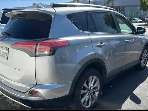 Used 2018 Toyota RAV4 Limited w/ Advanced Technology Package FWD image 2