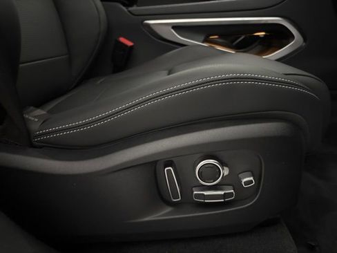 Used 2026 Jaguar F-PACE R-Dynamic S image 31