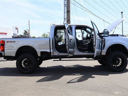 Used 2023 Ford F350 Platinum w/ FX4 Off-Road Package AWD/4WD image 41