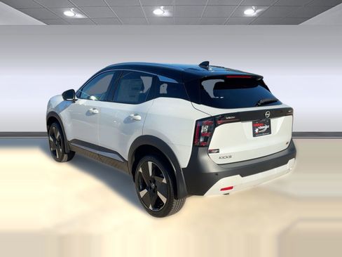 New 2026 Nissan Kicks SR image 3