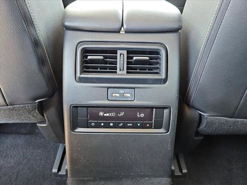 Used 2025 MAZDA CX-90 3.3 Turbo w/ Select Package AWD/4WD image 17