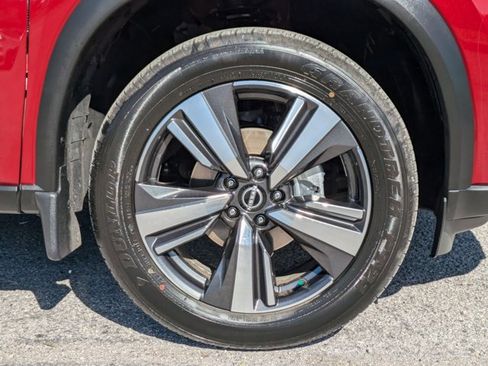 Used 2025 Nissan Rogue SL image 23