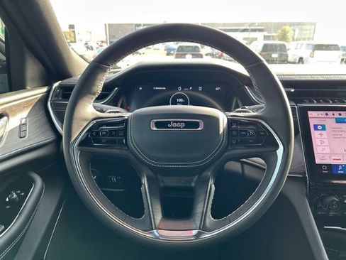 Used 2024 Jeep Grand Cherokee Overland image 20