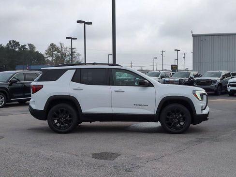 New 2026 GMC Terrain Elevation w/ Elevation Premium Package AWD/4WD image 2