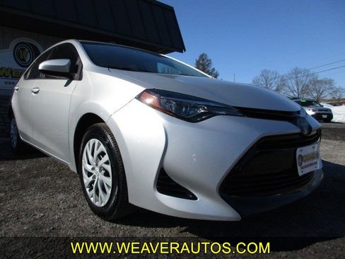 Used 2019 Toyota Corolla LE FWD image 1