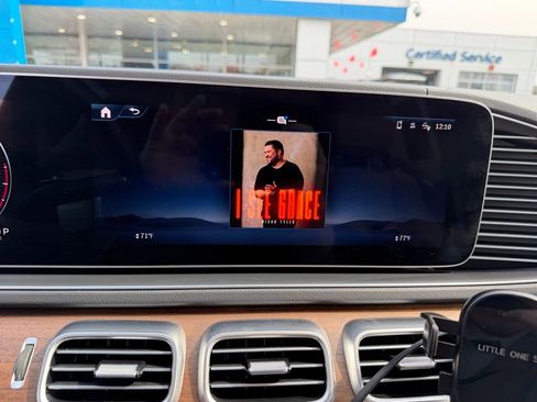 Used 2025 Mercedes-Benz GLS 450 4MATIC image 7