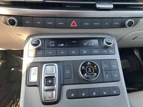 Used 2023 Hyundai Palisade Limited image 23