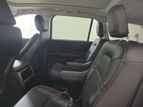 Certified 2025 Lincoln Aviator 2WD w/ Jet Appearance Package image 2